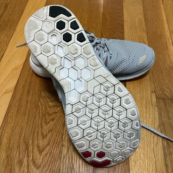 Nike Women's Free Runs - Running Sneakers - Picture 3 of 4